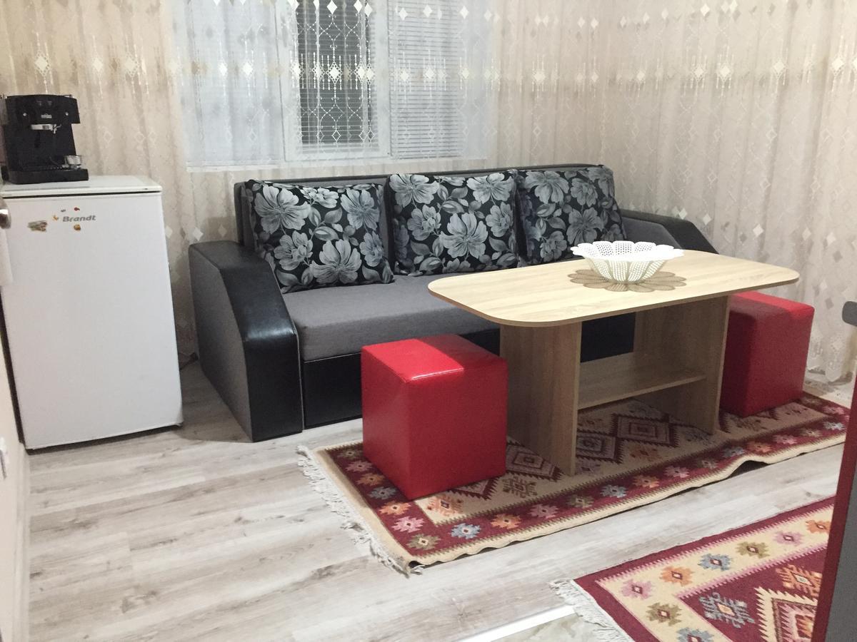 Elenite Guesthouse 戈采代尔切夫 外观 照片