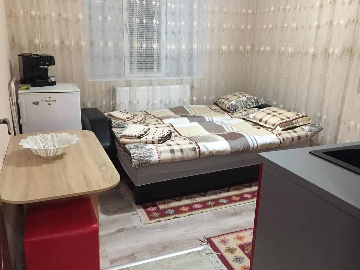Elenite Guesthouse 戈采代尔切夫 外观 照片